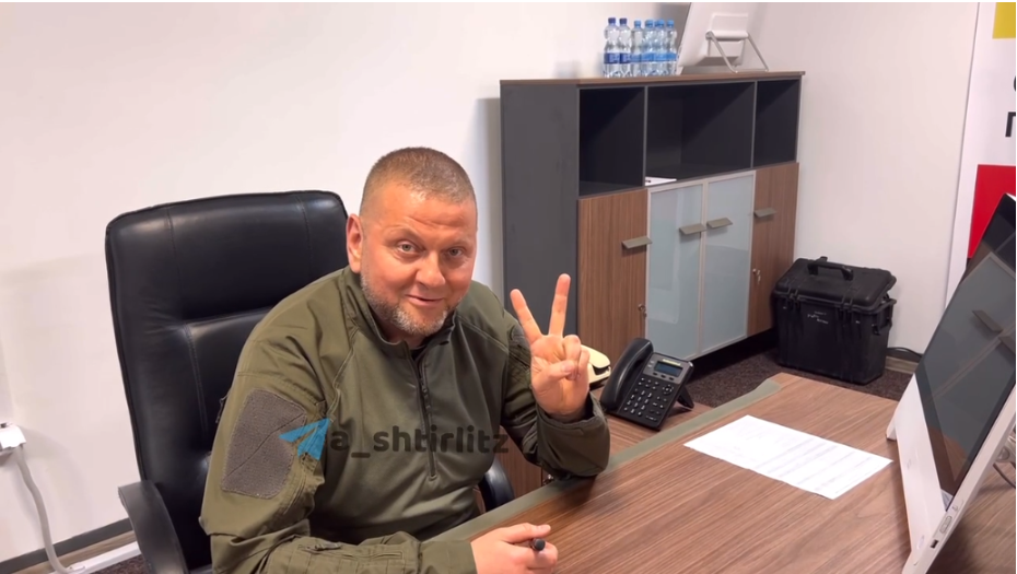 Screenshot 13 Valerii Zaluzhnyi or a Ukrainian Blogger - Who does the Video Depict?